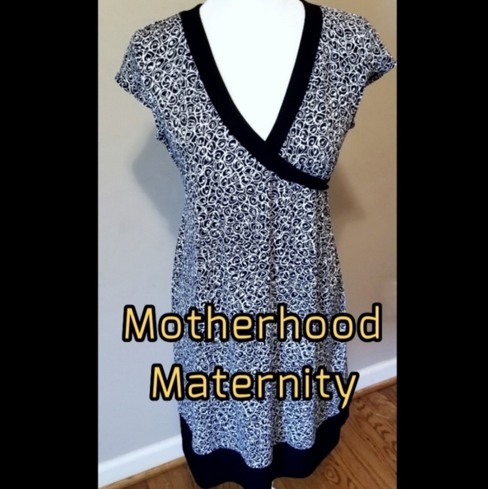 Motherhood Maternity Dress